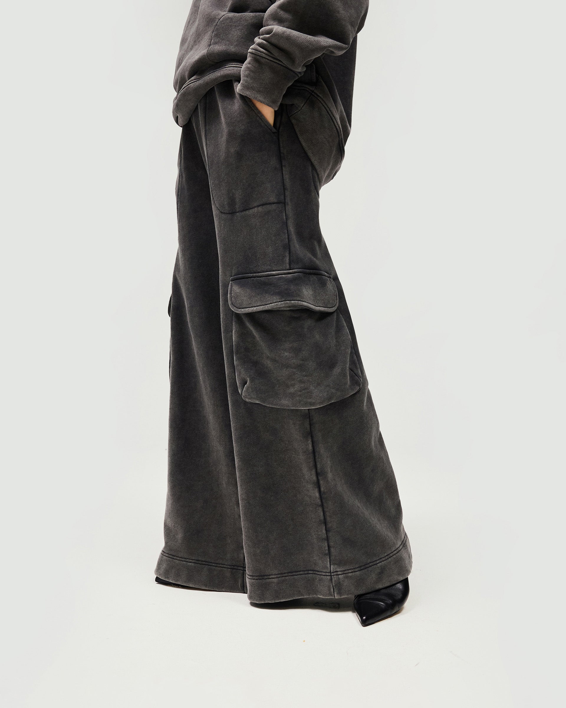 Monster Sweatpant - Charcoal