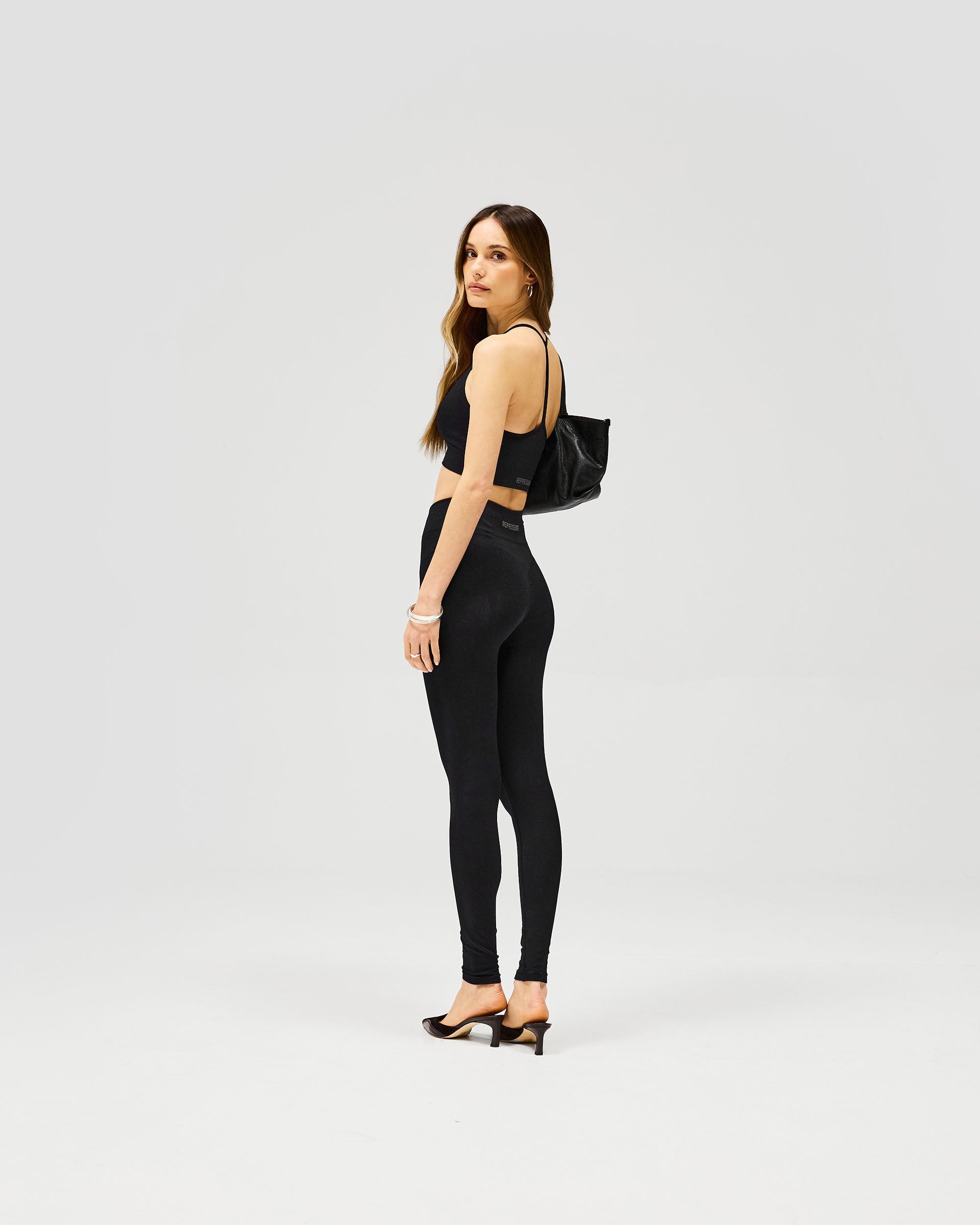 Owners Club Seamless Low Impact Bra - Jet Black
