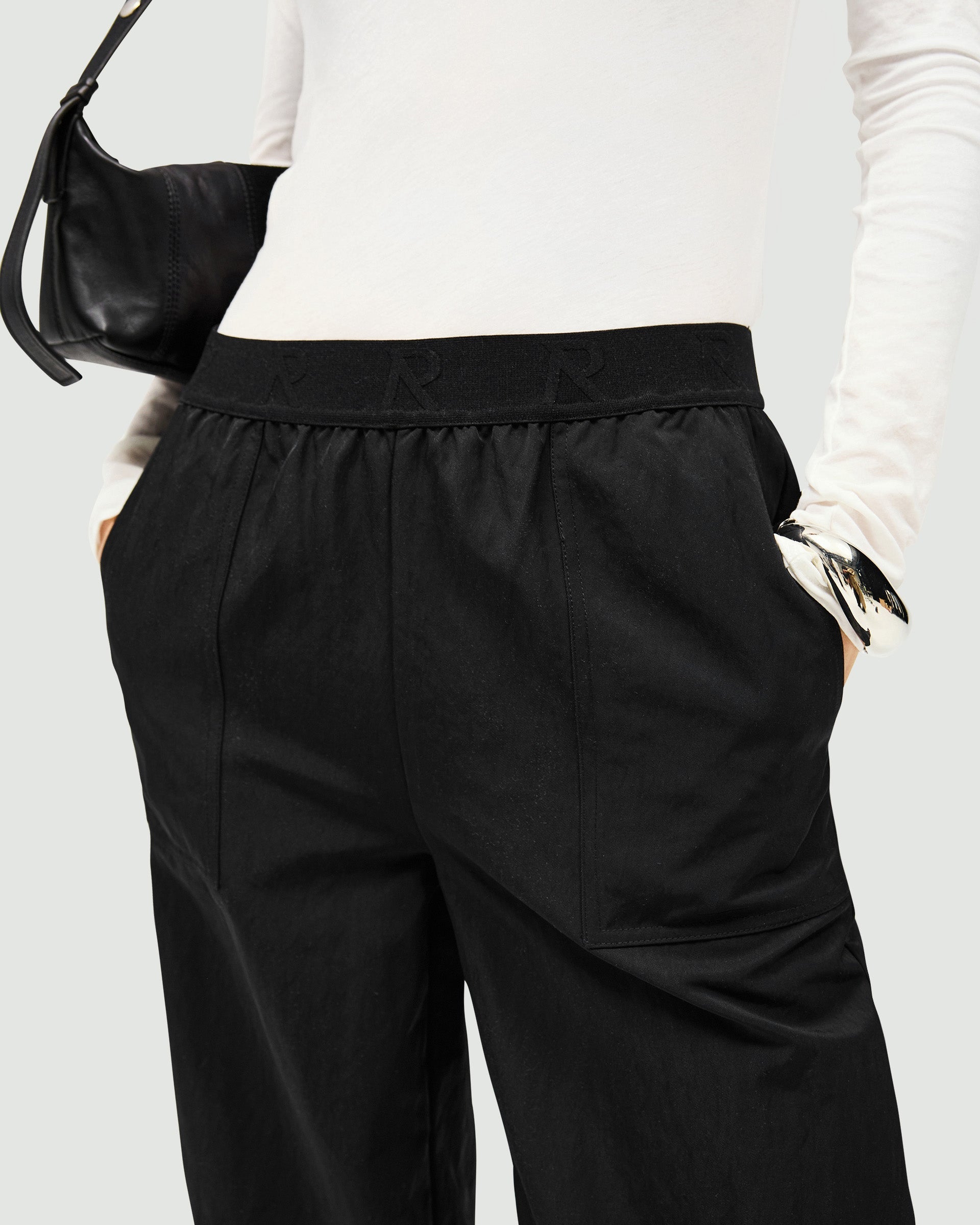 Subway Jogger - Jet Black