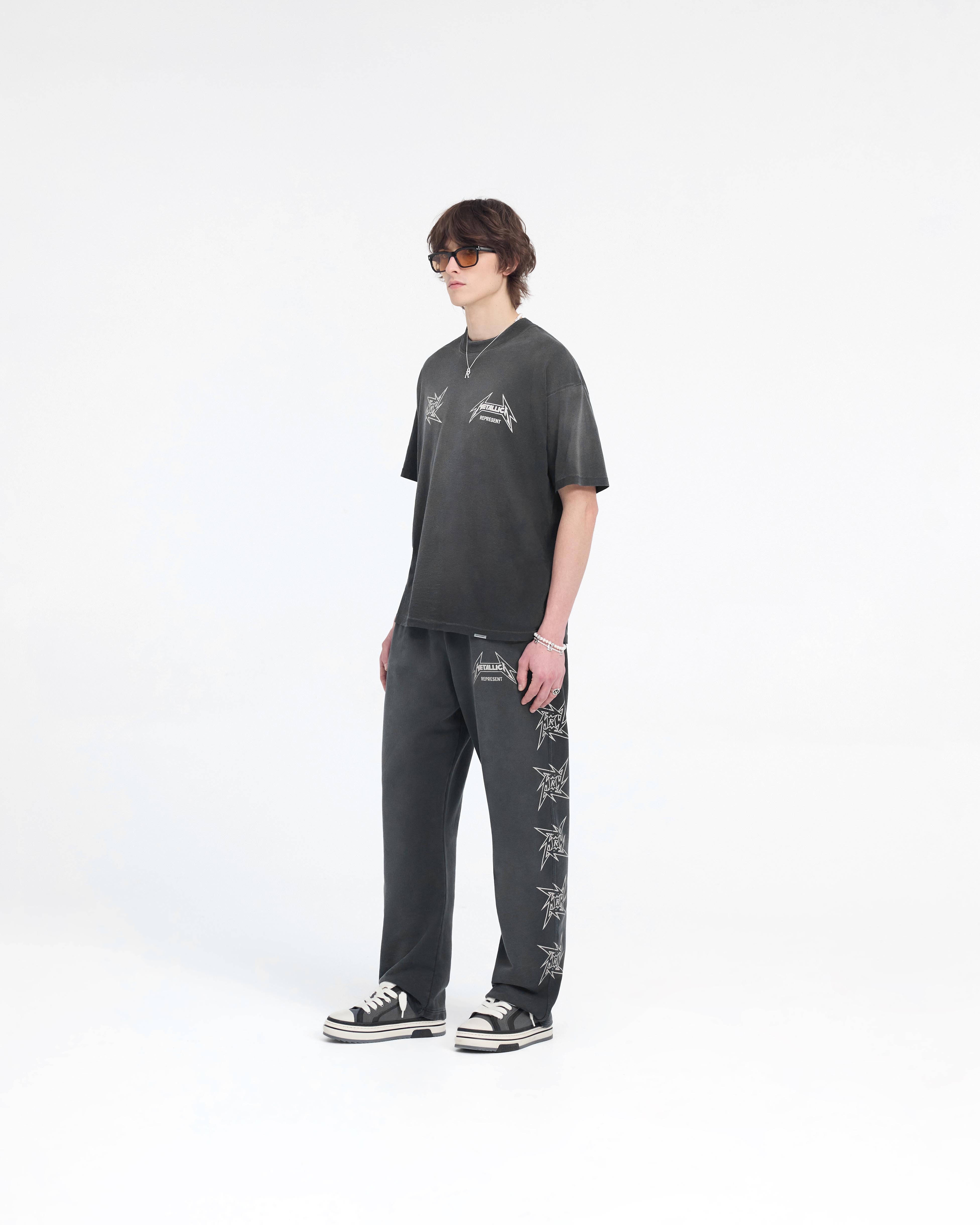 Represent X Metallica™️ Local Crew T-Shirt – Schwarz gebeizt
