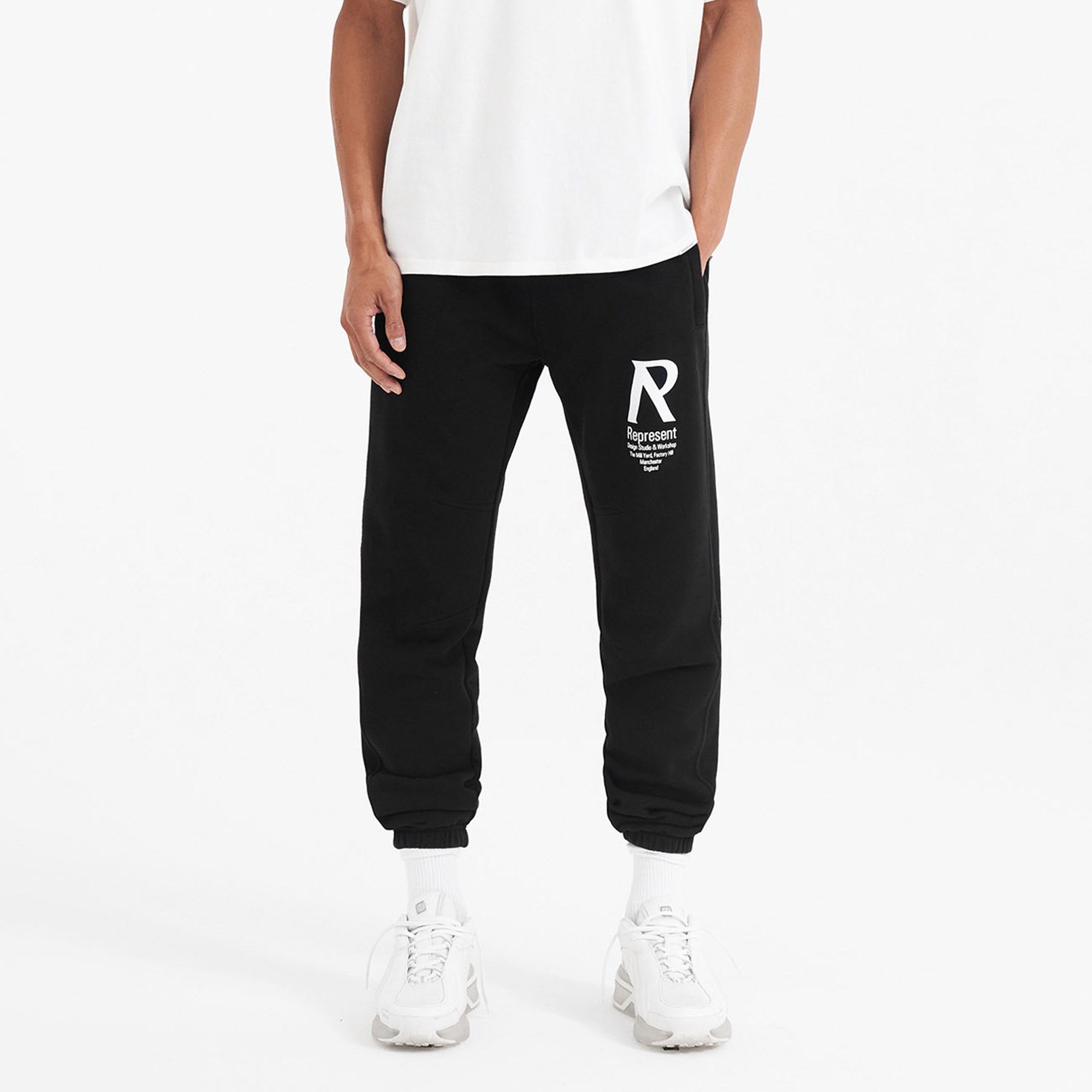 Initial Sweatpant - Black