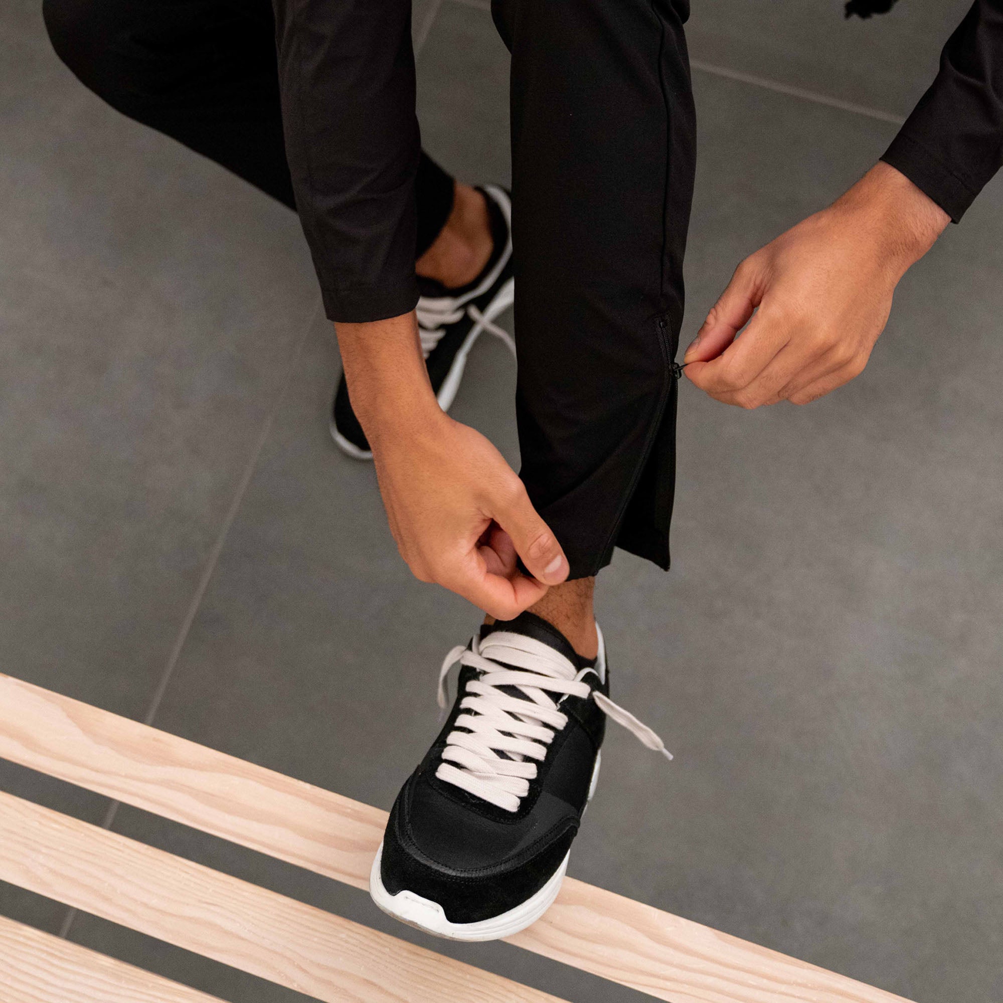 247 Zip Pant - Black